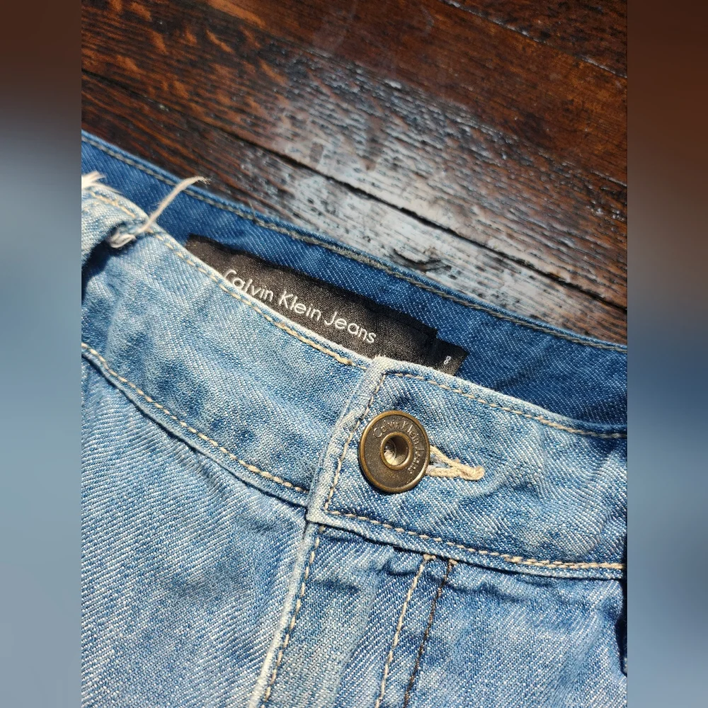 Calvin Klein jean short Size 8 - Picture 4 of 6